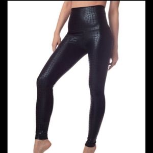 Emily Hsu sneaker length crocodile foil legging M